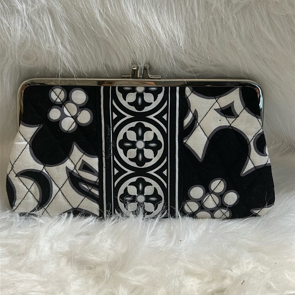 VERA BRADLEY, snap closure wallet/clutch